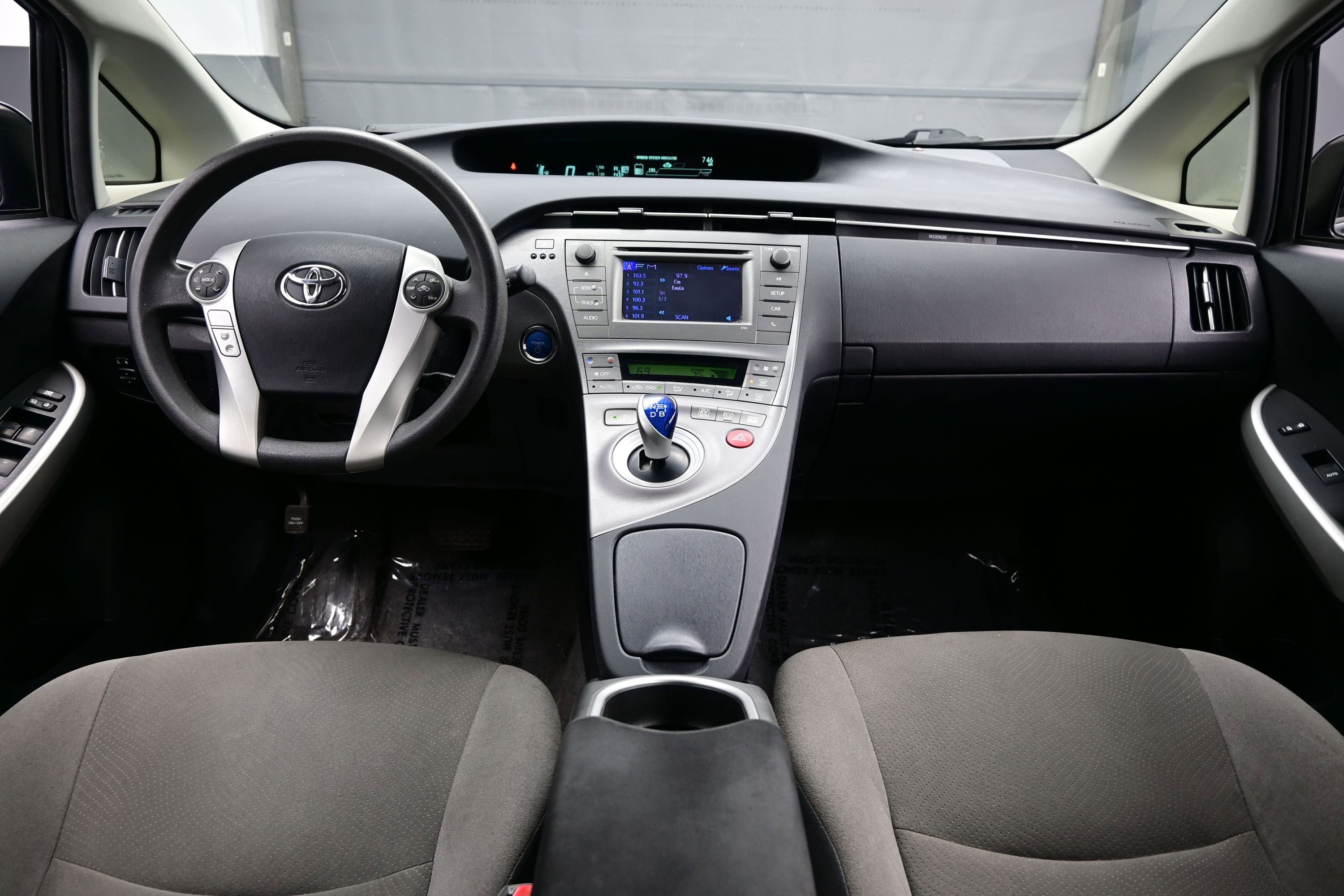 Used 2015 Toyota Prius Two FWD image 16