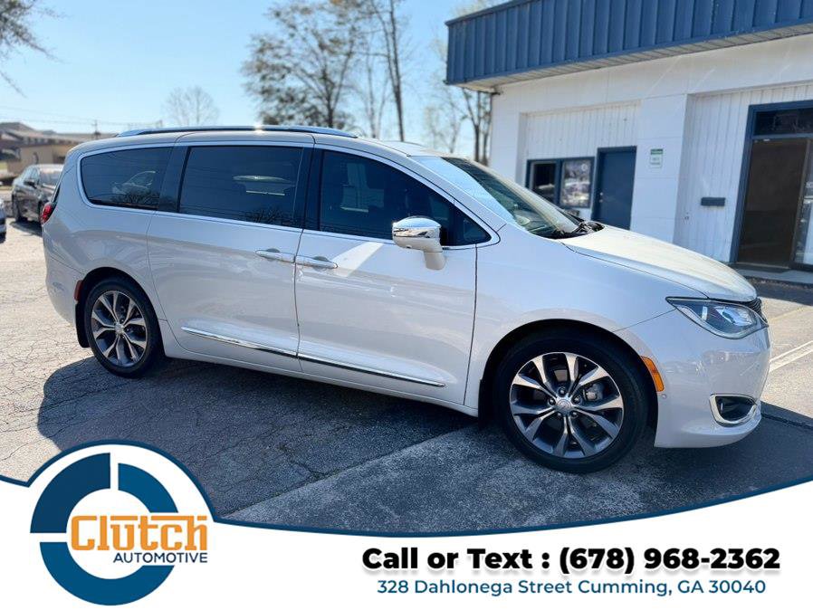 Used 2017 Chrysler Pacifica Limited w/ UConnect Theater Package image 5