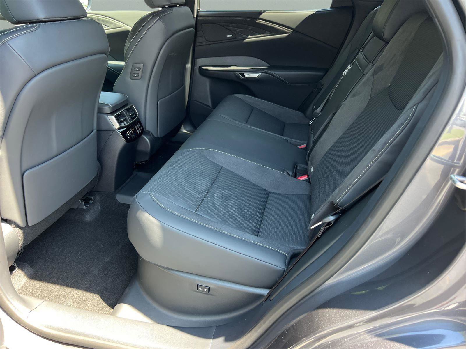 New 2025 Lexus RX 450h AWD w/ Luxury Package image 15