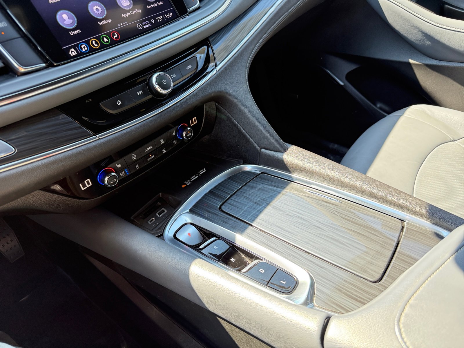 Used 2024 Buick Enclave Premium image 13