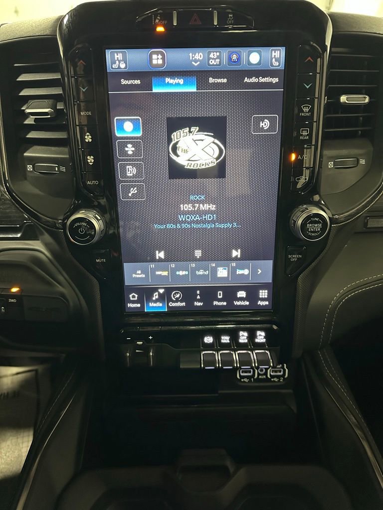 Used 2024 RAM 2500 Limited image 27