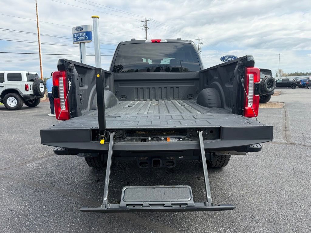 Used 2023 Ford F250 XLT w/ XLT Premium Package AWD/4WD image 6