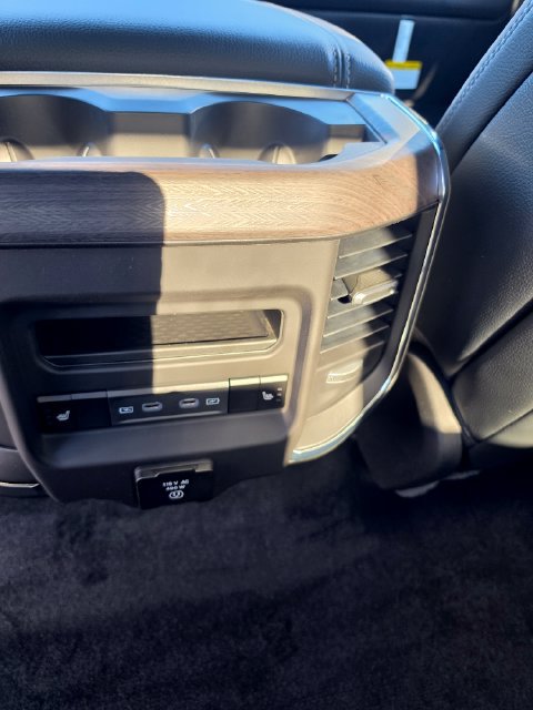 New 2027 RAM 1500 Laramie AWD/4WD image 11