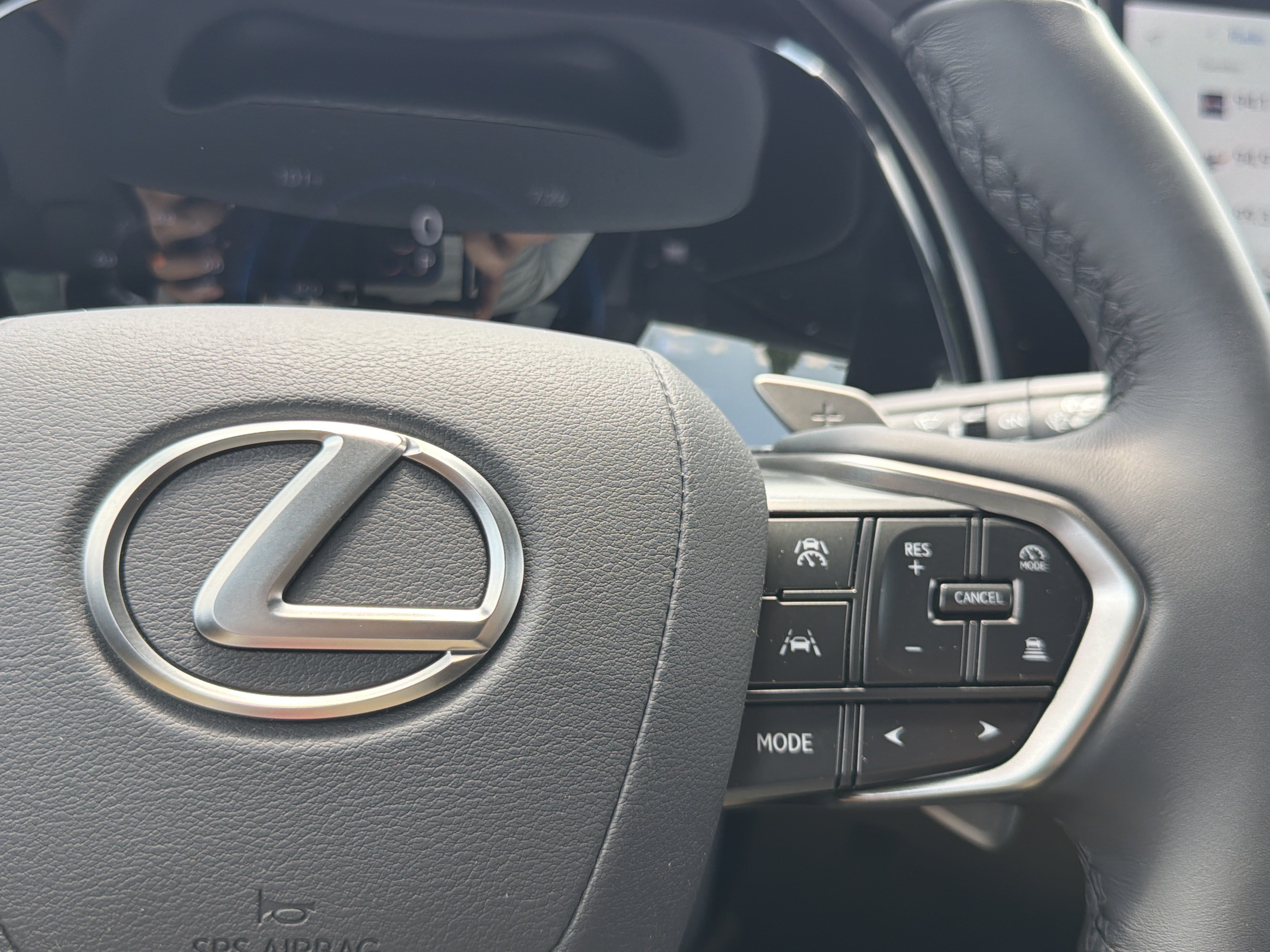 Used 2025 Lexus RX 350h w/ Convenience Package AWD/4WD image 10