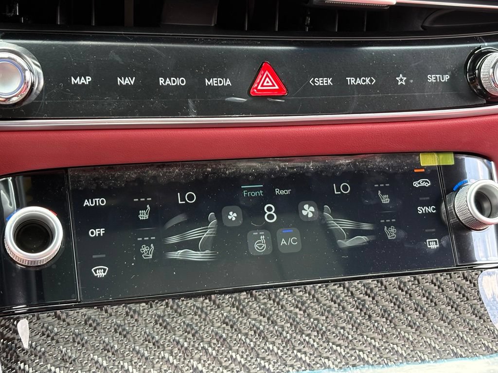 New 2026 Genesis GV70 3.5T Sport Prestige AWD/4WD image 18