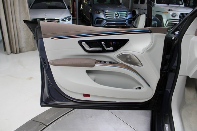 Used 2023 Mercedes-Benz EQS 580 580 4MATICﾮ image 42