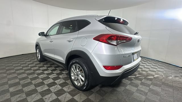 Used 2016 Hyundai Tucson SE w/ Option Group 02 AWD/4WD image 4