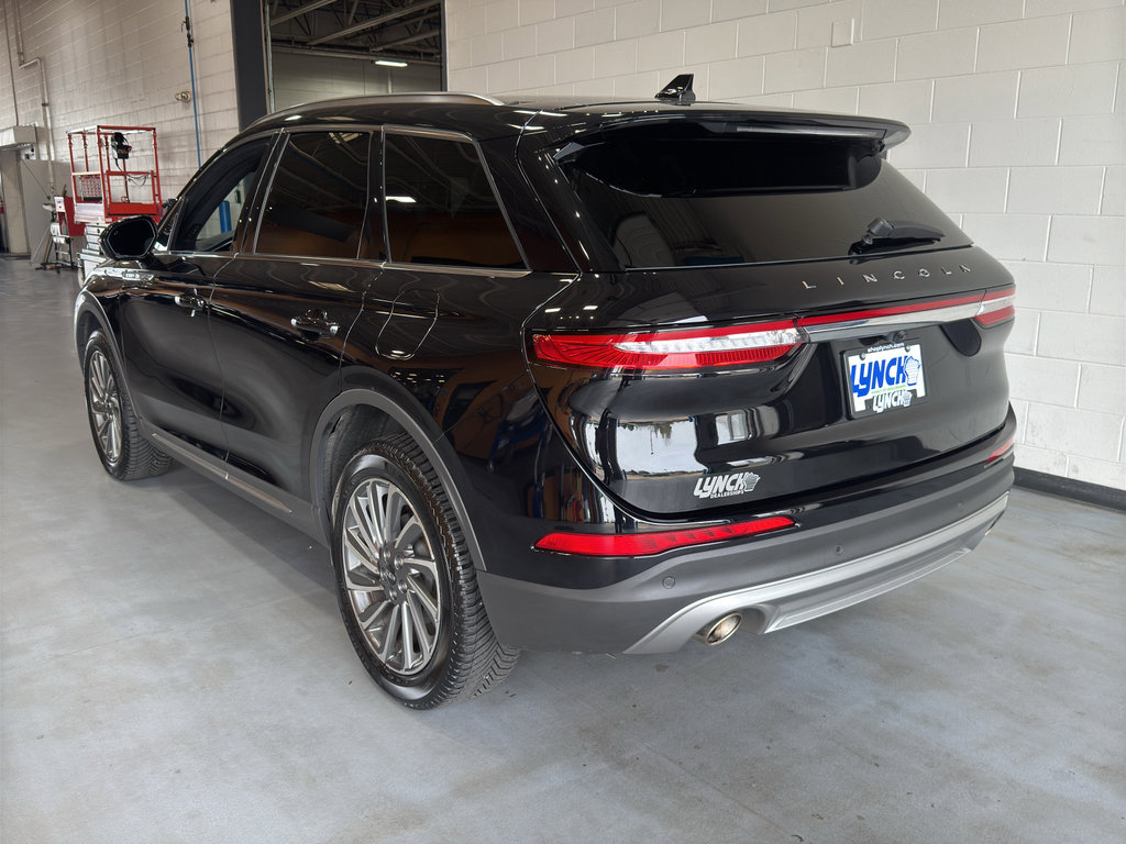 Used 2023 Lincoln Corsair Reserve w/ Equipment Group 201A AWD/4WD image 3