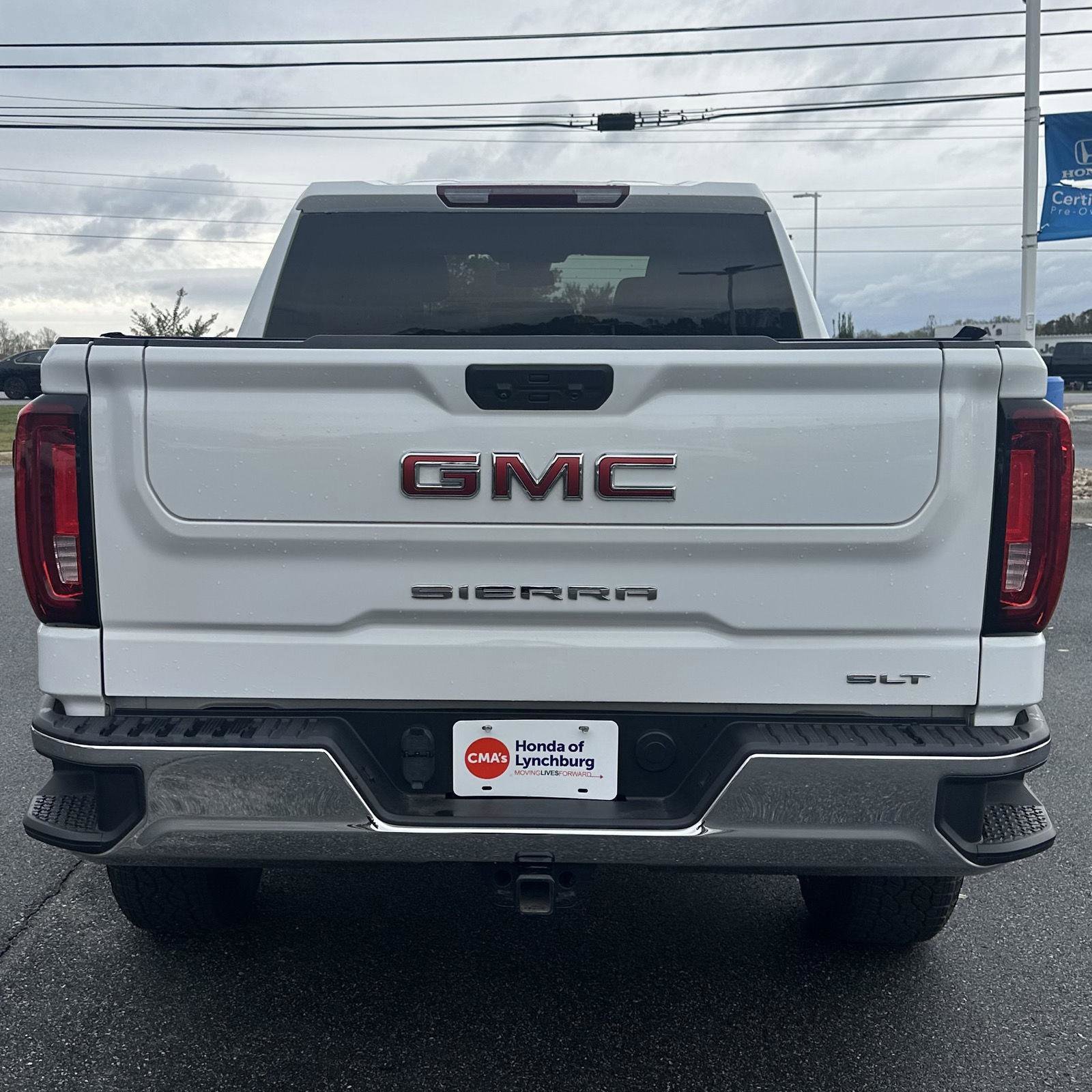 Used 2023 GMC Sierra 1500 SLT w/ SLT Convenience Package image 4