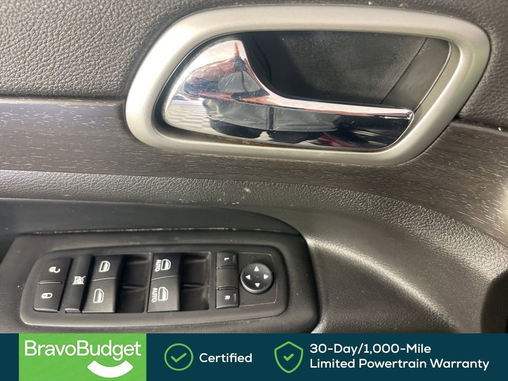 Used 2018 Jeep Grand Cherokee Laredo image 25