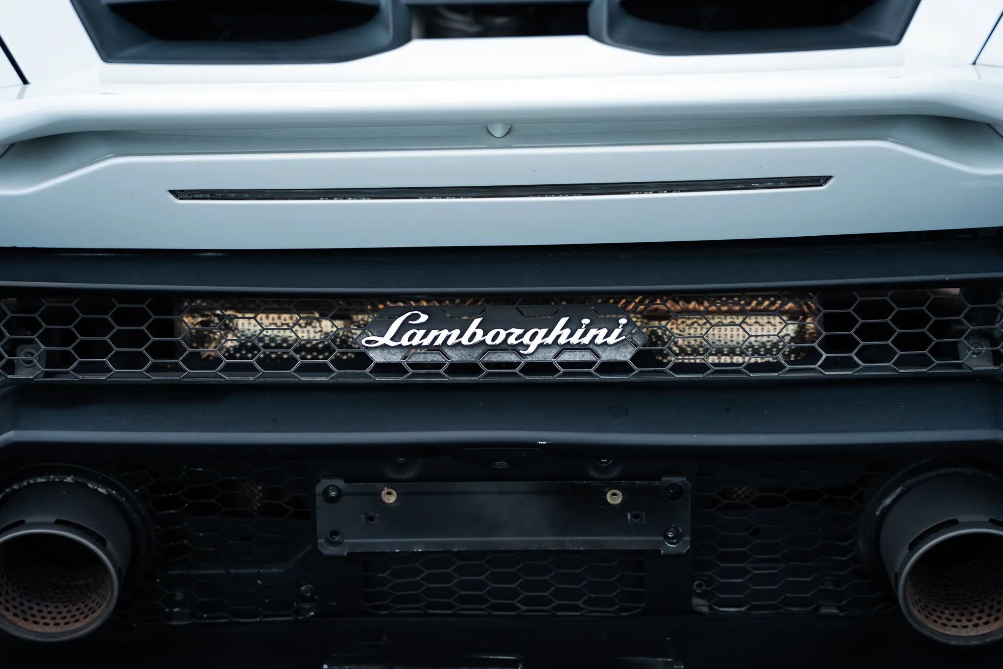 Used 2021 Lamborghini Huracan EVO RWD image 25