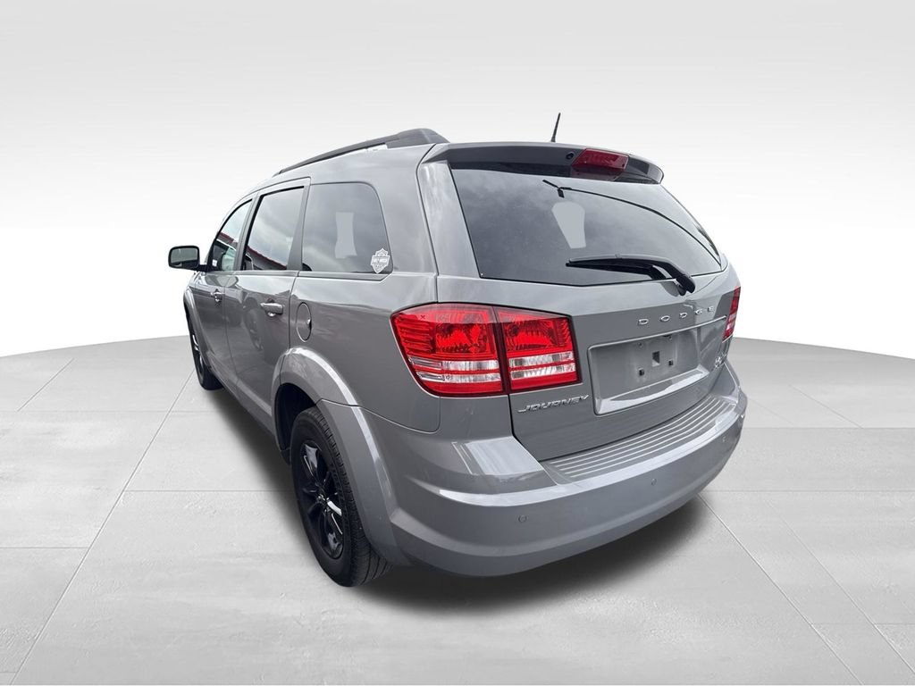 Used 2020 Dodge Journey SE w/ SE Popular Equipment Group FWD image 4