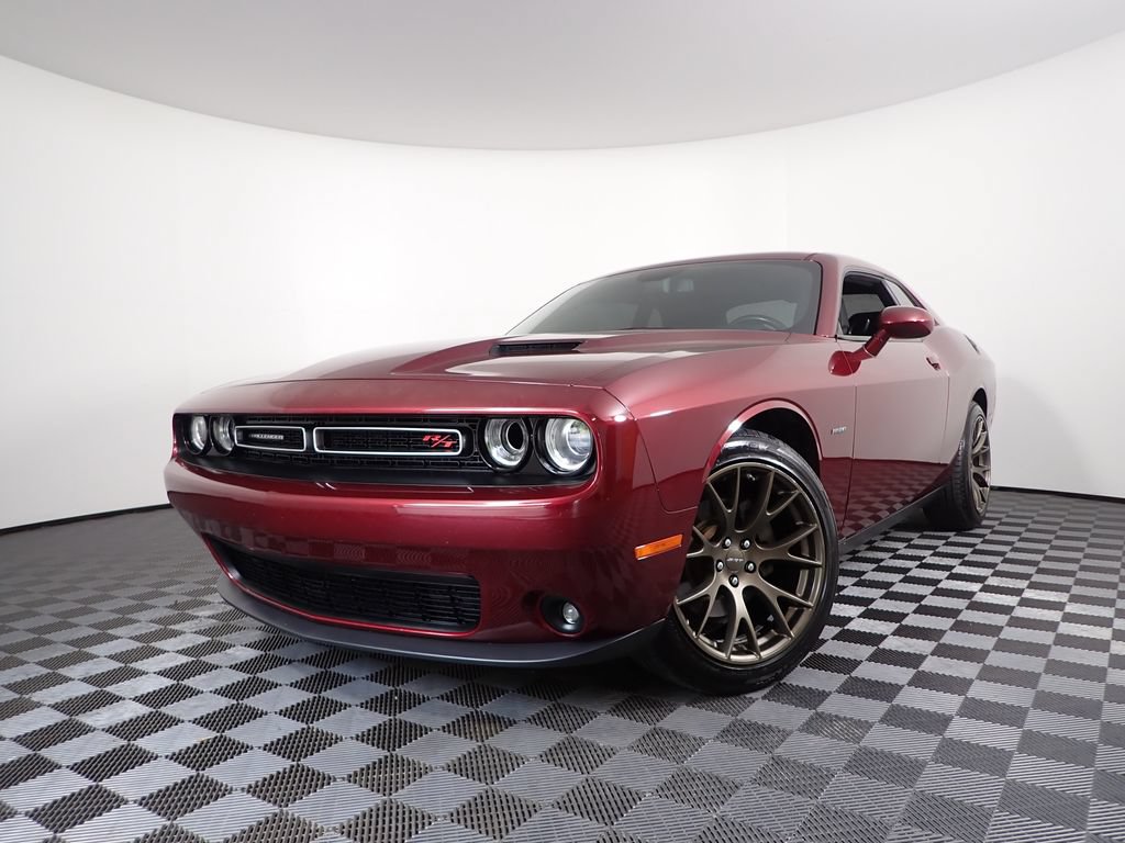 Used 2017 Dodge Challenger R/T RWD image 2