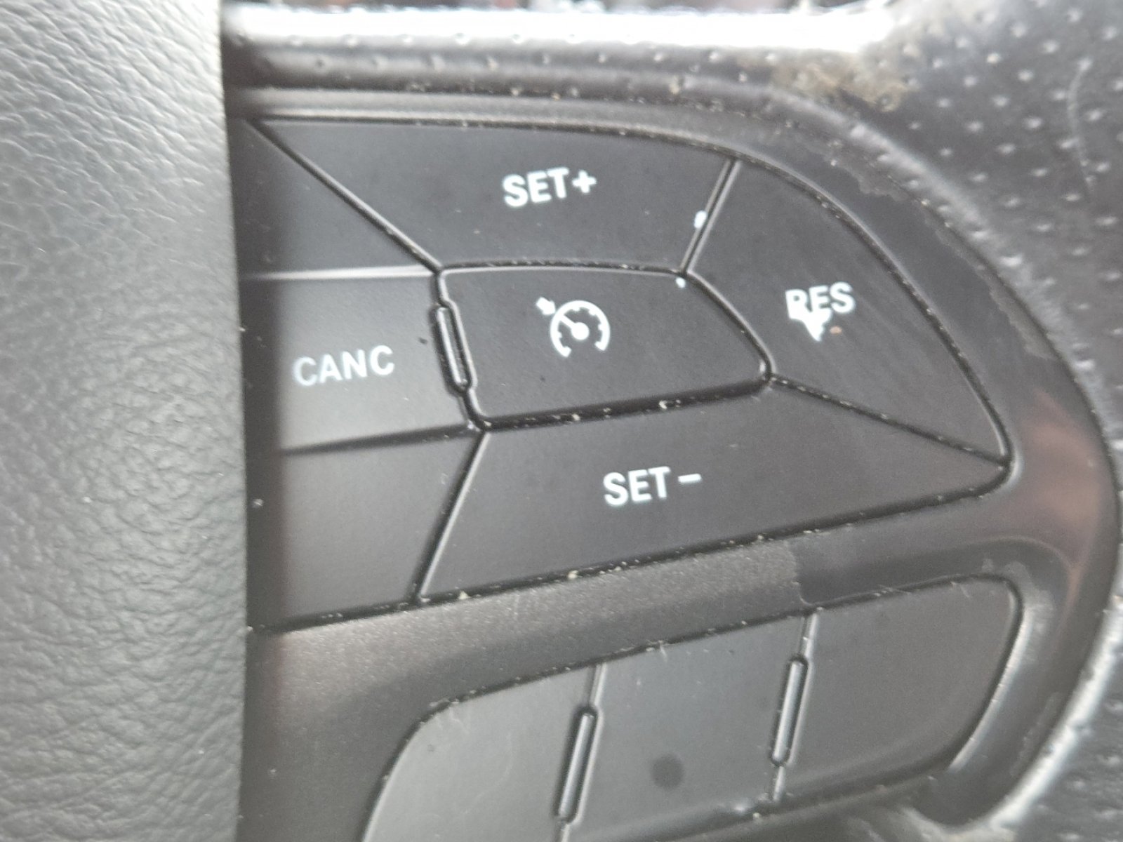 Used 2019 Dodge Challenger SXT w/ Blacktop Package image 6