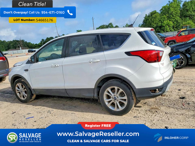 Used 2019 Ford Escape SE FWD image 3