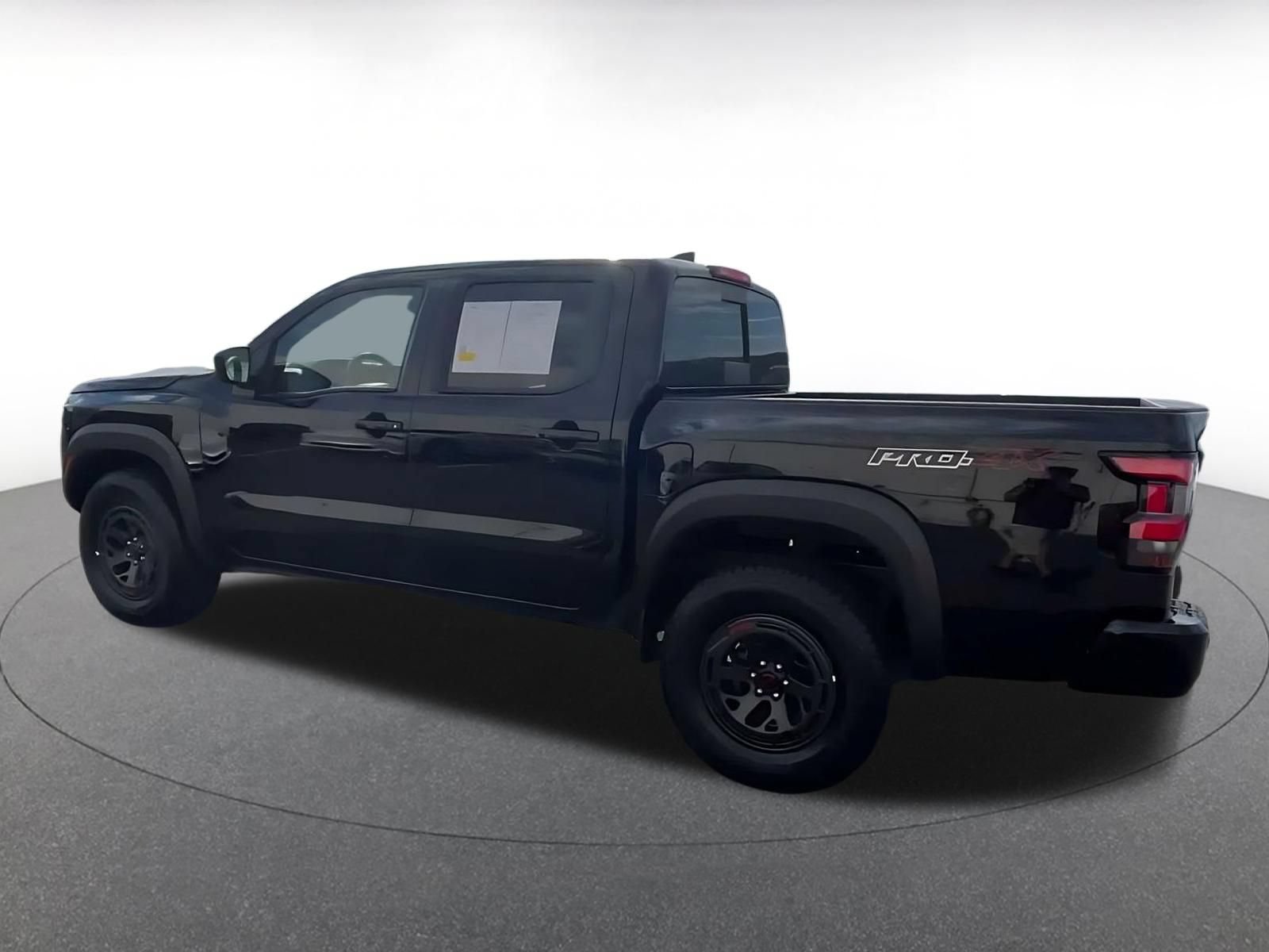 Used 2026 Nissan Frontier PRO-4X AWD/4WD image 8