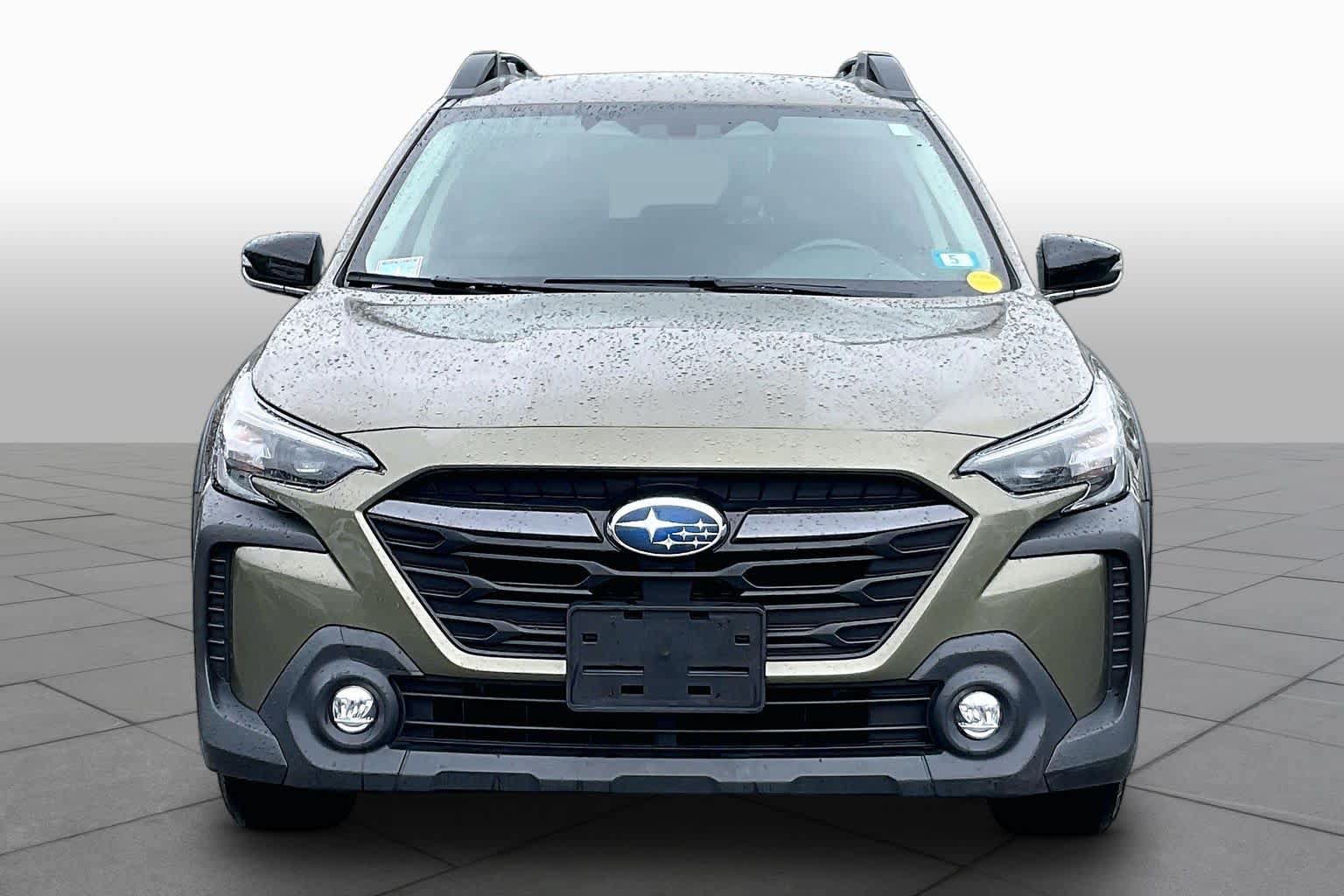 Used 2023 Subaru Outback Premium AWD/4WD image 3
