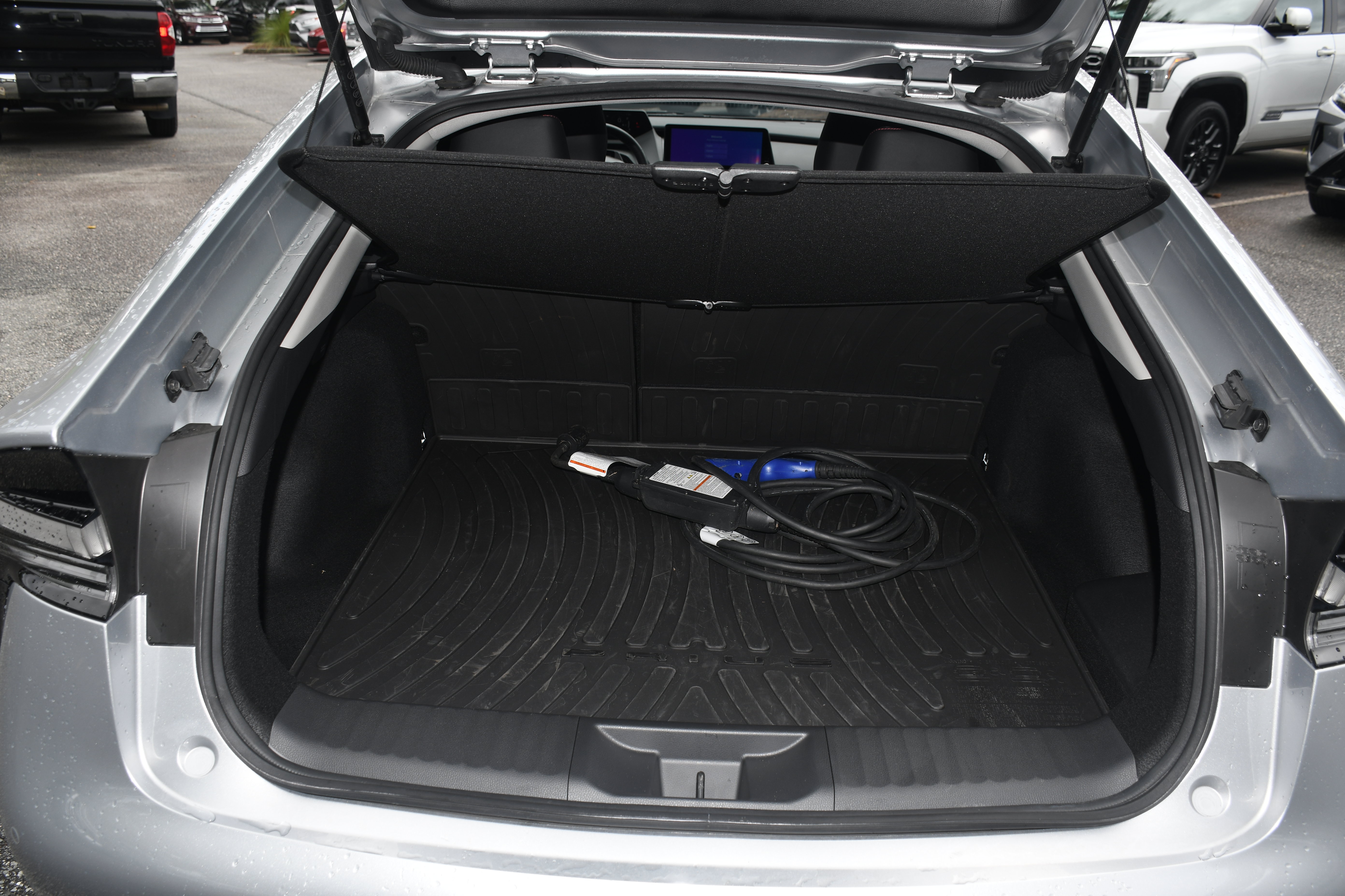 Certified 2025 Toyota Prius Plug-In Hybrid FWD image 19