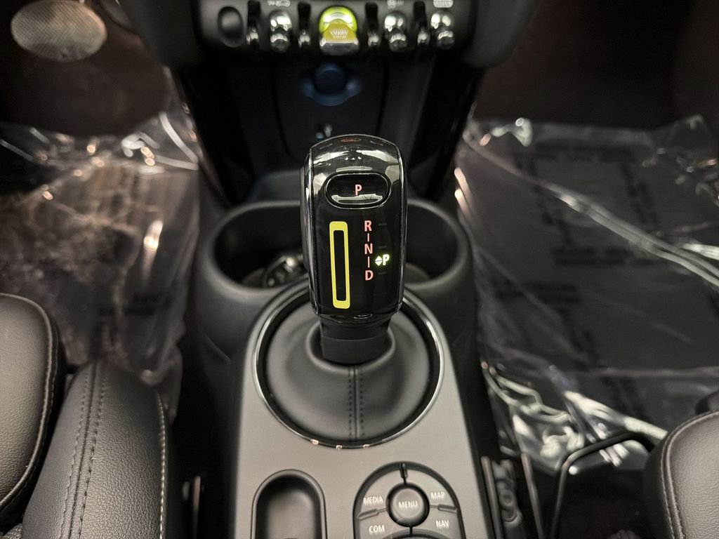 Certified 2024 MINI Cooper SE image 21