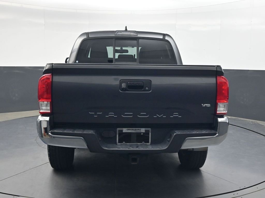 Used 2016 Toyota Tacoma SR5 w/ SR5 Appearance Package (SN) image 5