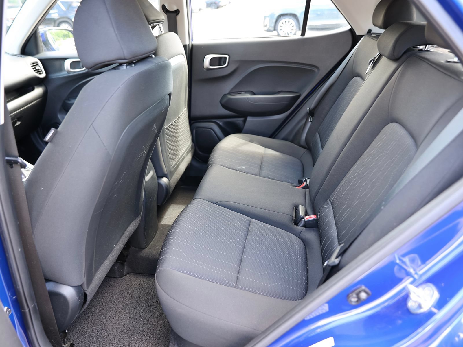 Used 2023 Hyundai Venue SE FWD image 17