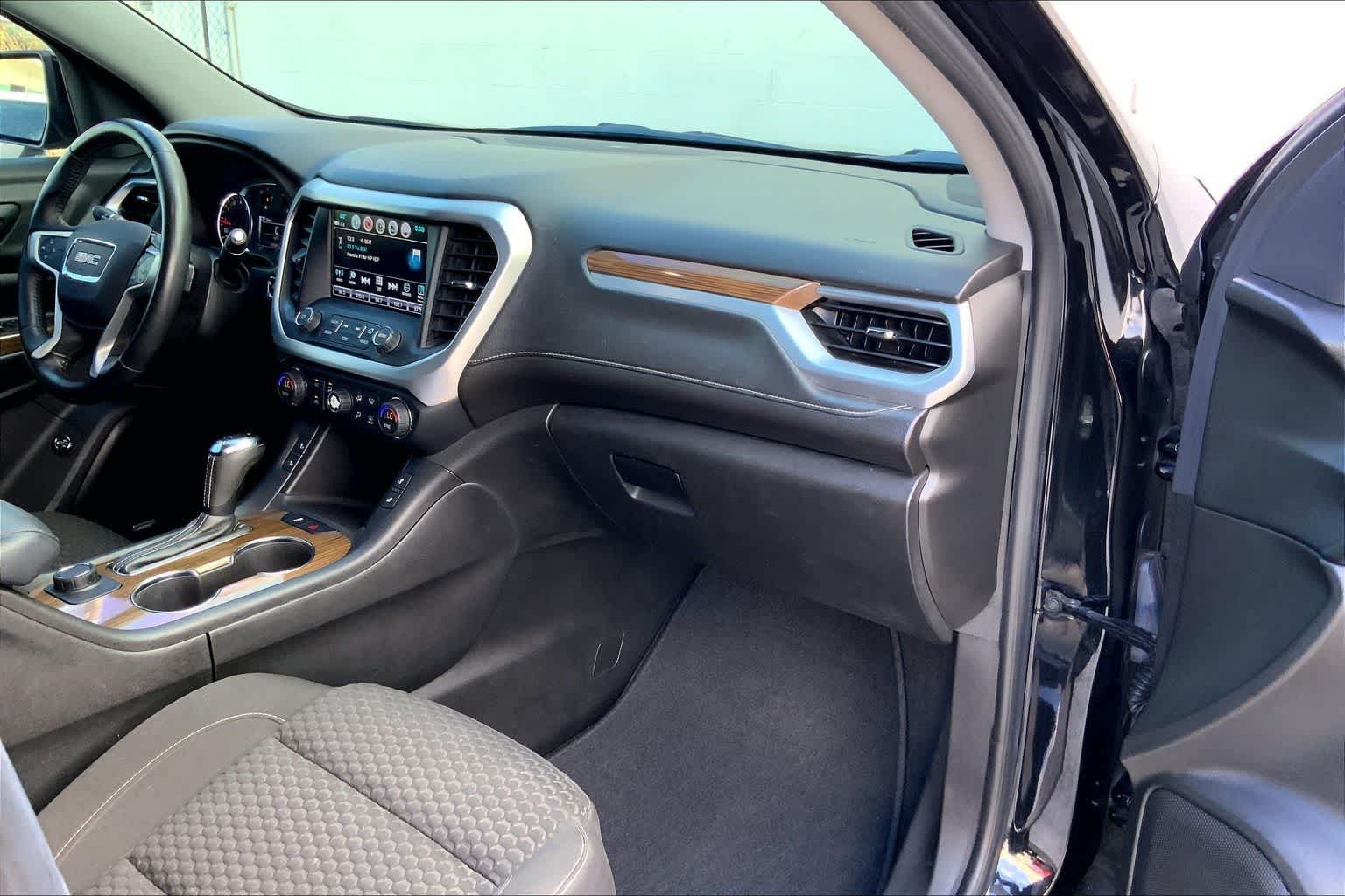 Used 2018 GMC Acadia SLE FWD image 23
