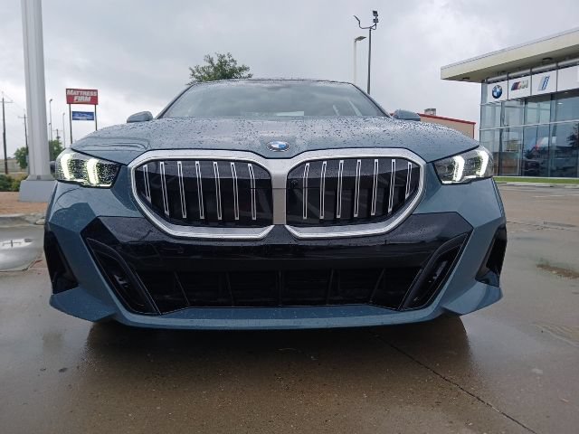 New 2026 BMW 530i w/ M Sport Package RWD image 2