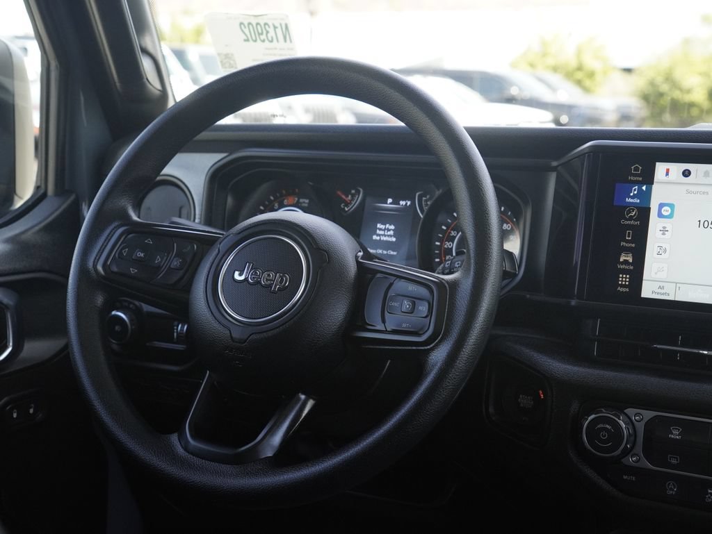 Used 2026 Jeep Wrangler Unlimited Sport AWD/4WD image 32
