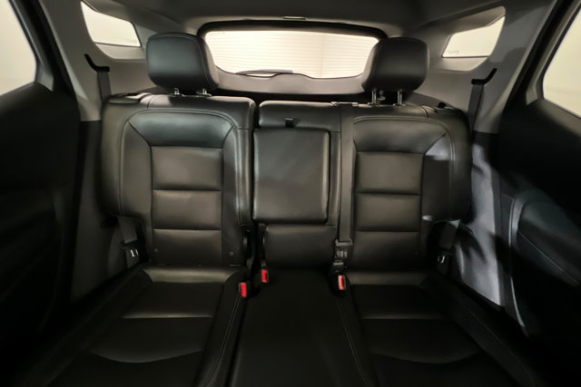 Used 2024 GMC Terrain SLT AWD/4WD image 25