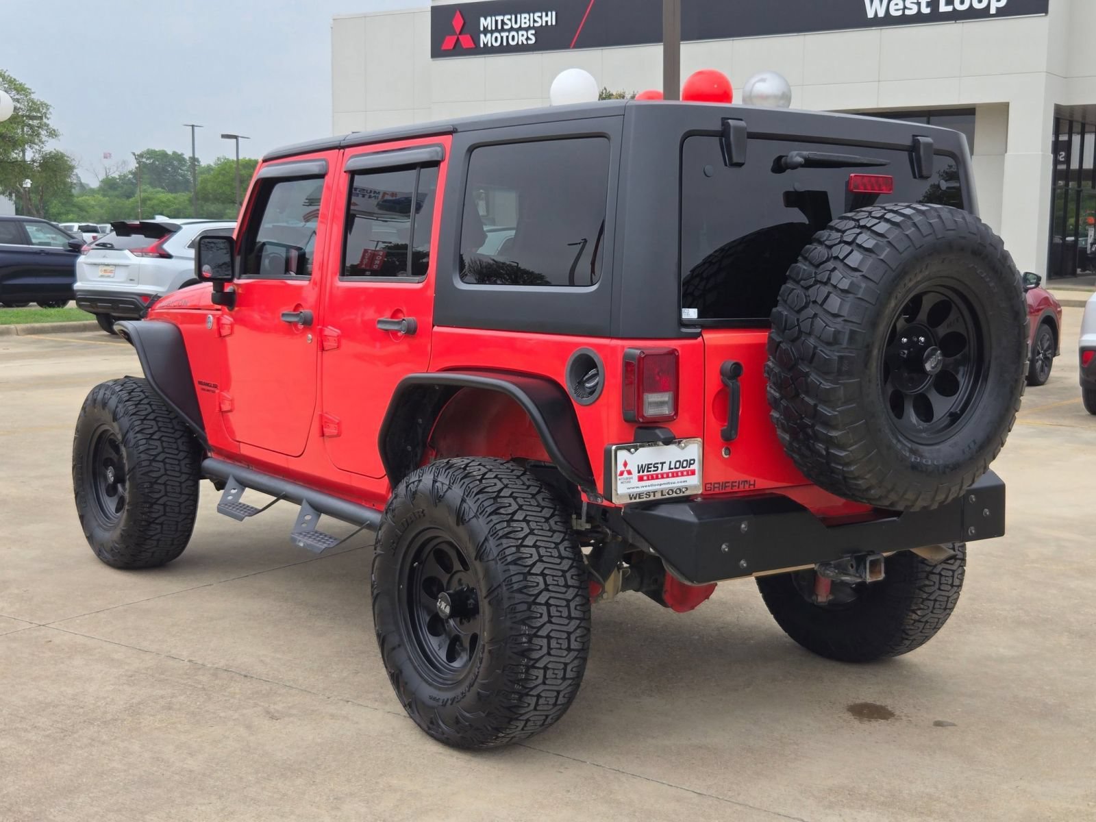 Used 2013 Jeep Wrangler Unlimited Rubicon w/ Connectivity Group AWD/4WD image 3