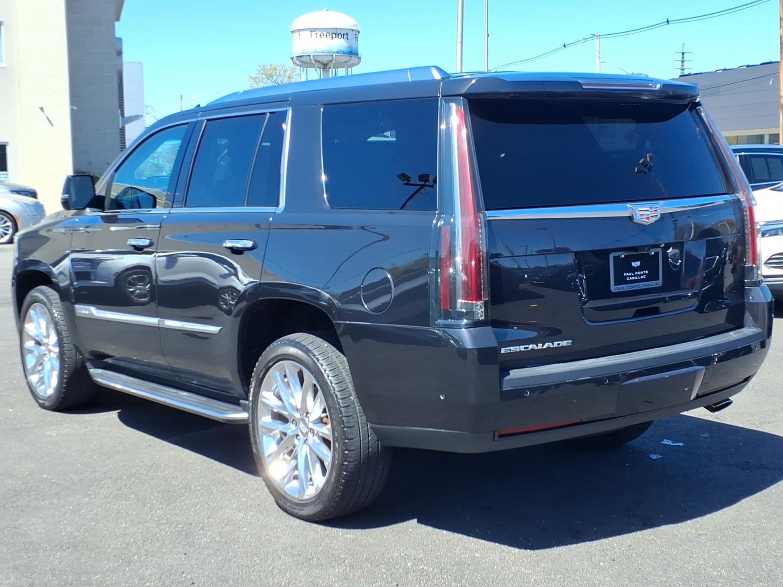 Used 2019 Cadillac Escalade Luxury AWD/4WD image 7