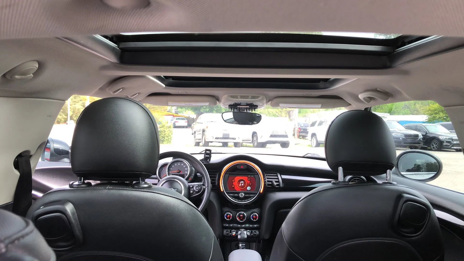 Used 2019 MINI Cooper 2-Door Hardtop image 20