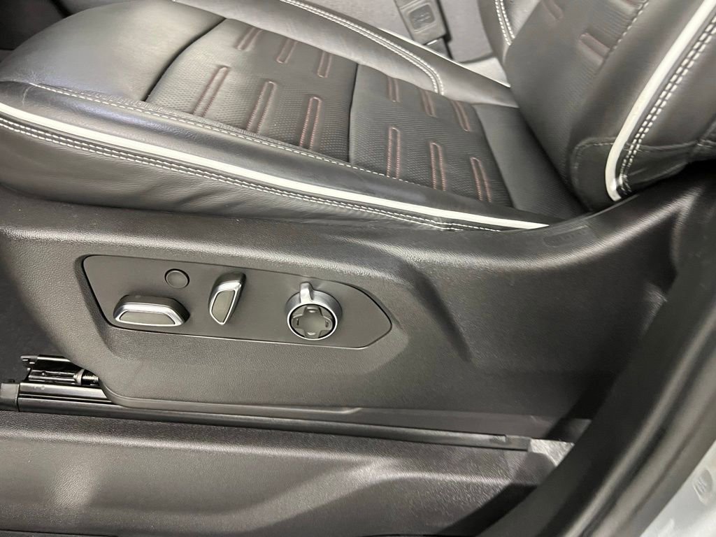 Used 2024 GMC Sierra 1500 AT4X image 25