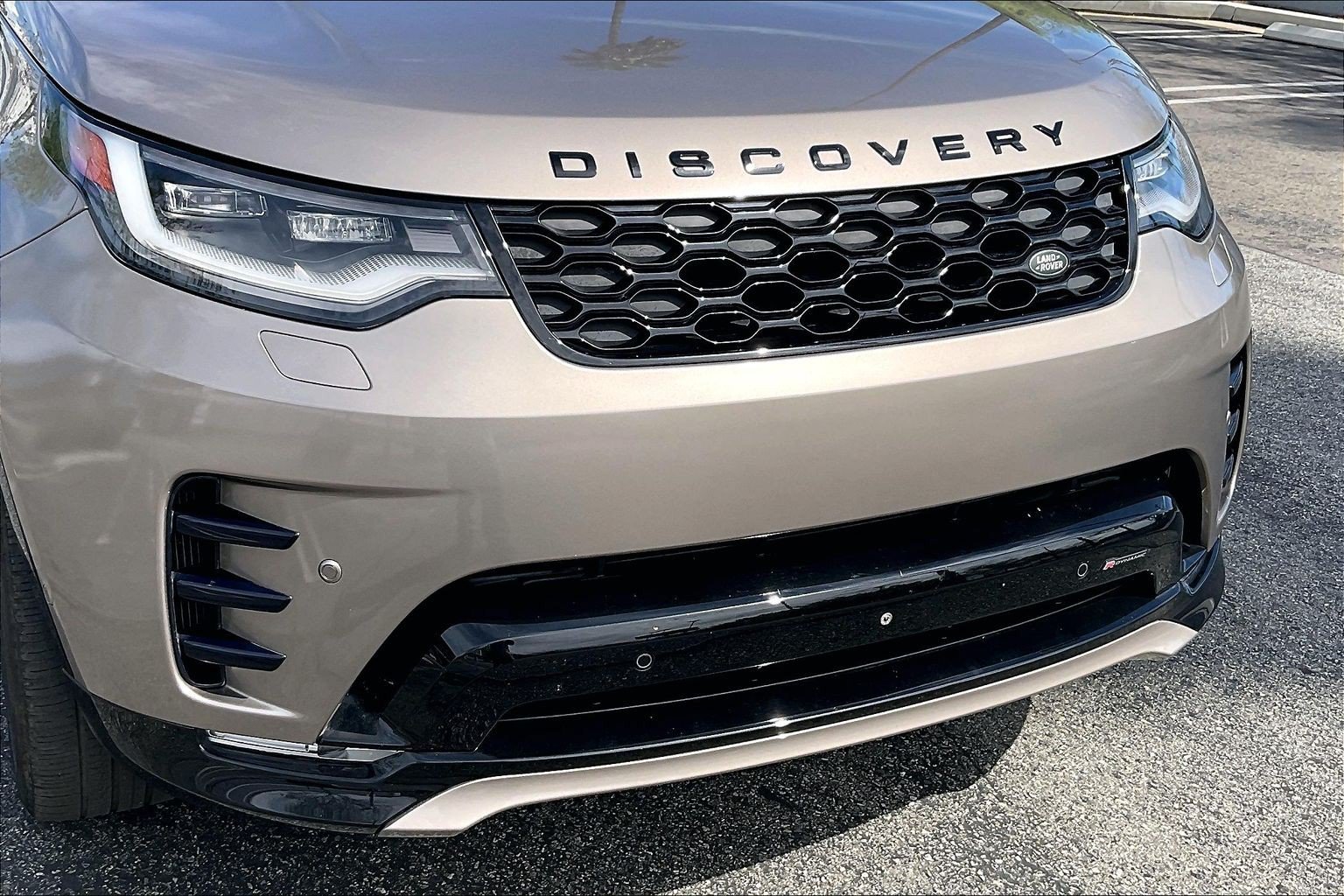 Used 2023 Land Rover Discovery HSE R-Dynamic AWD/4WD image 31