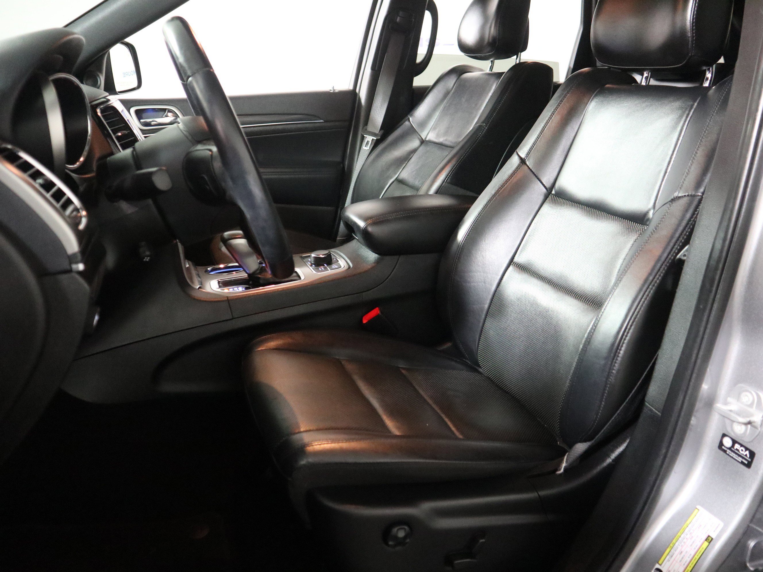 Used 2021 Jeep Grand Cherokee Limited w/ Luxury Group II image 22