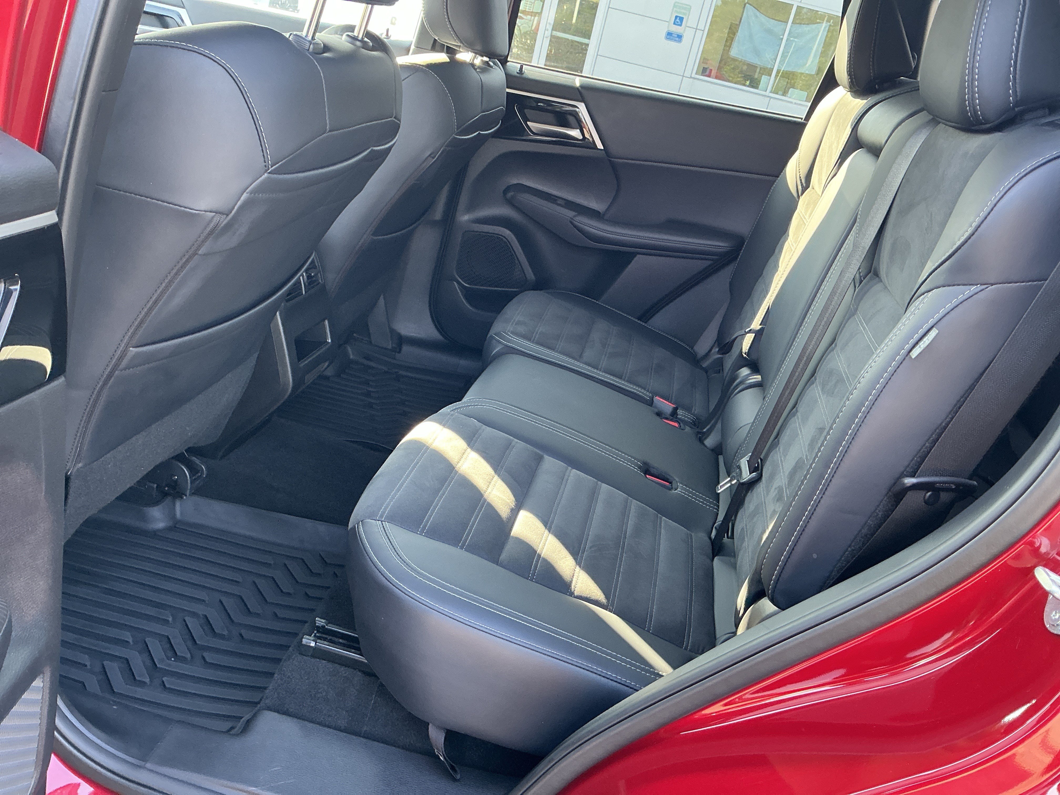 Used 2024 Mitsubishi Outlander SE AWD/4WD image 21