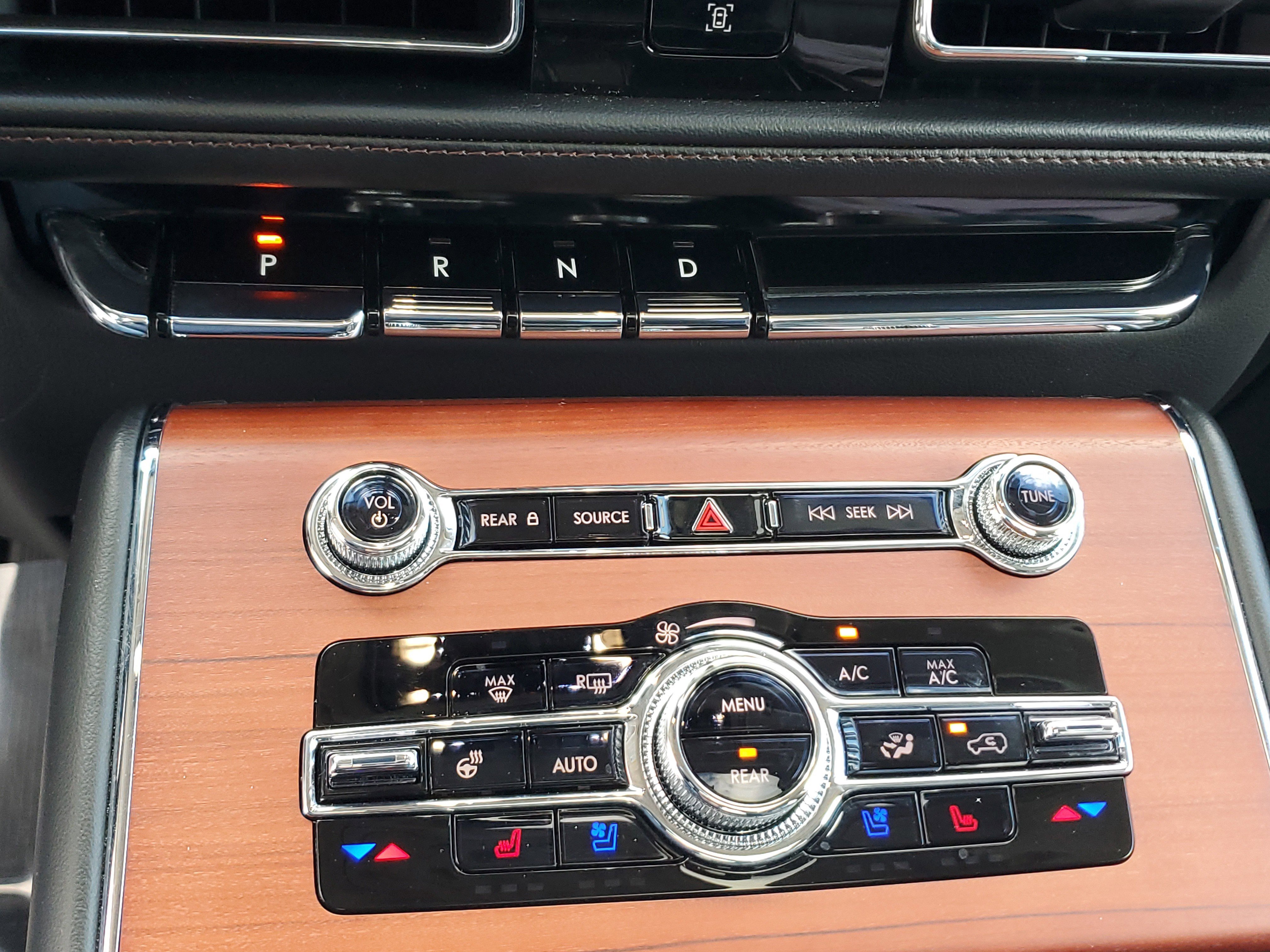 Used 2023 Lincoln Aviator Reserve w/ Equipment Group 201A image 26