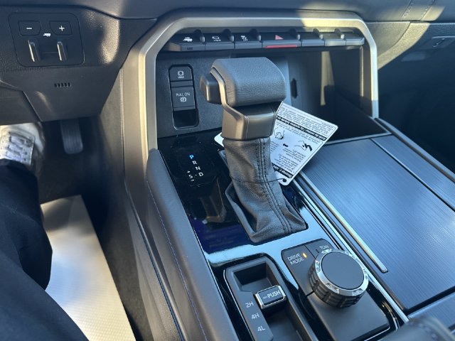 New 2026 Toyota Sequoia Platinum AWD/4WD image 31