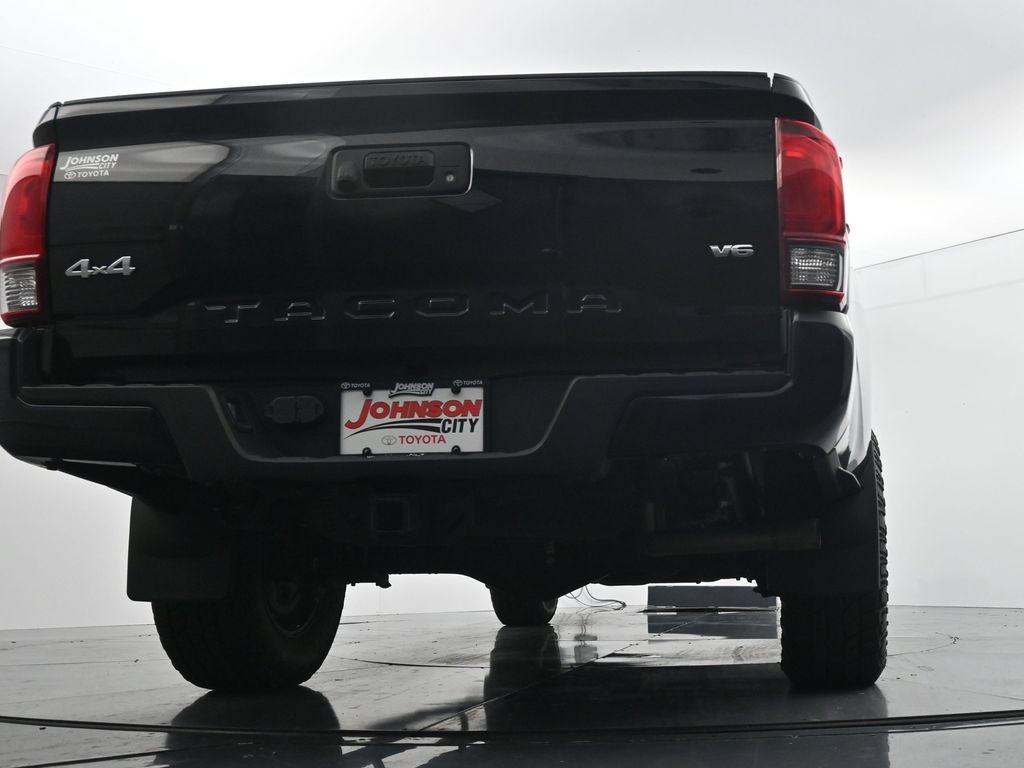Used 2020 Toyota Tacoma SR AWD/4WD image 31