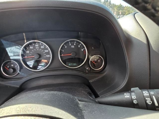 Used 2012 Jeep Patriot Limited w/ Sun/Sound Group AWD/4WD image 12