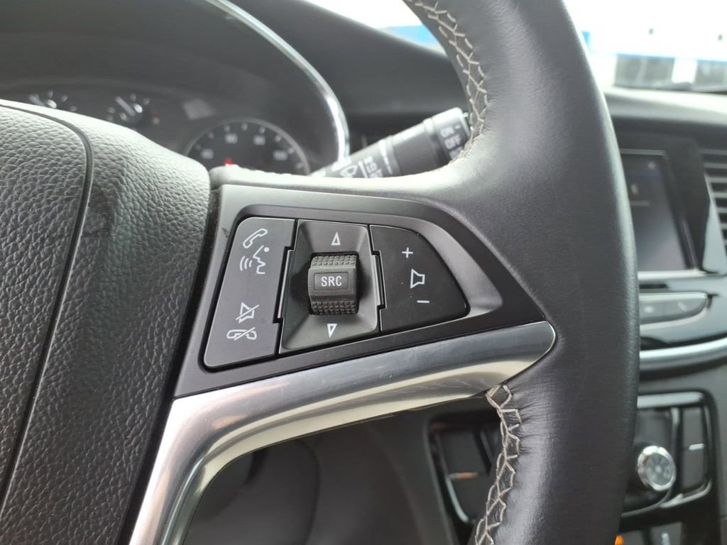 Used 2022 Buick Encore Preferred w/ Safety Package image 15