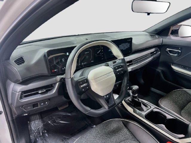 Certified 2025 Kia K4 GT-Line FWD image 9