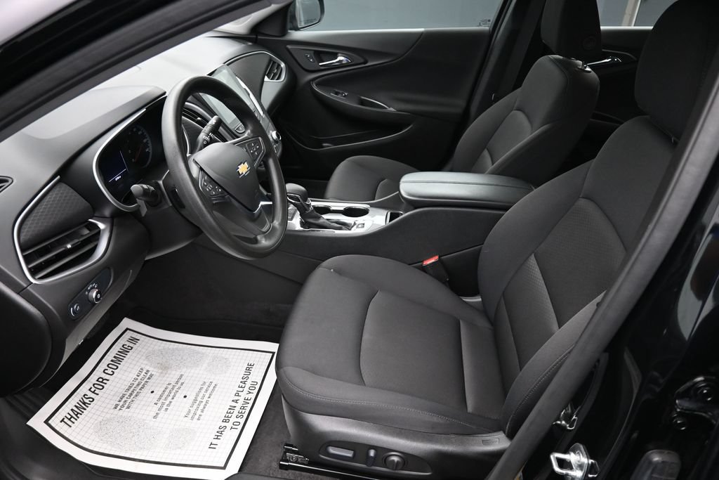 Used 2025 Chevrolet Malibu LT FWD image 11