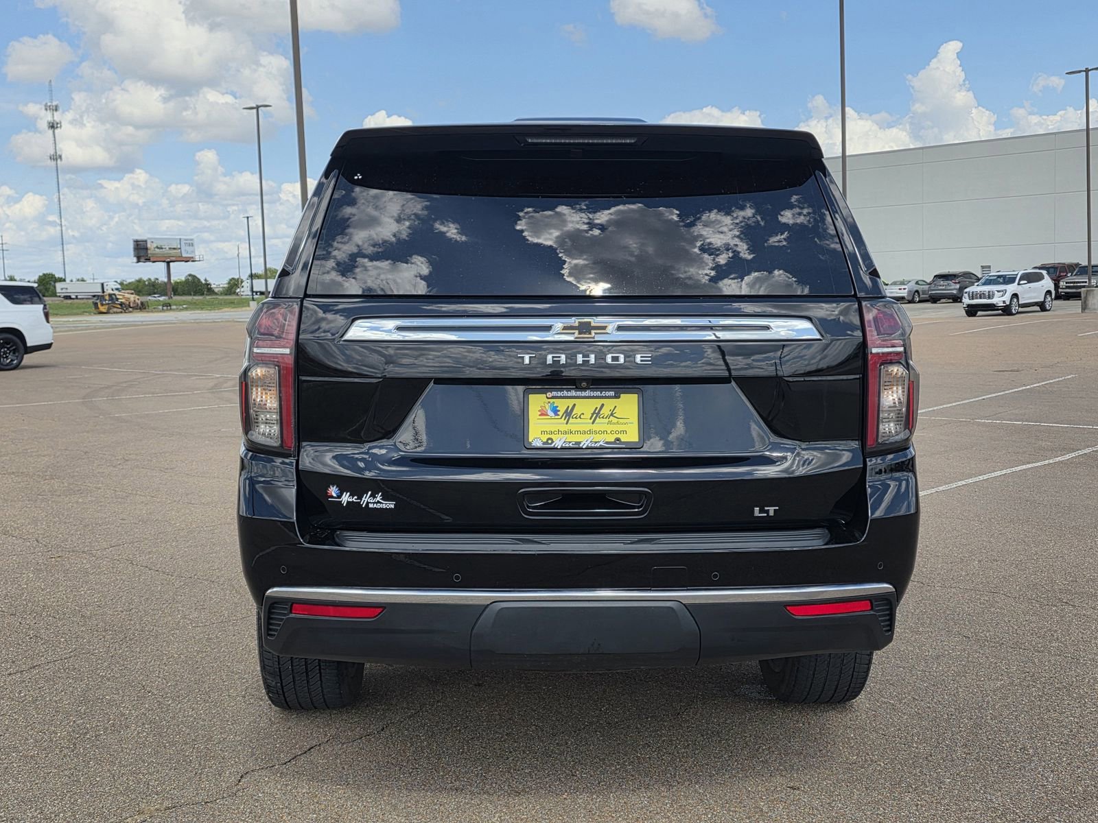 Used 2023 Chevrolet Tahoe LT w/ Luxury Package image 6
