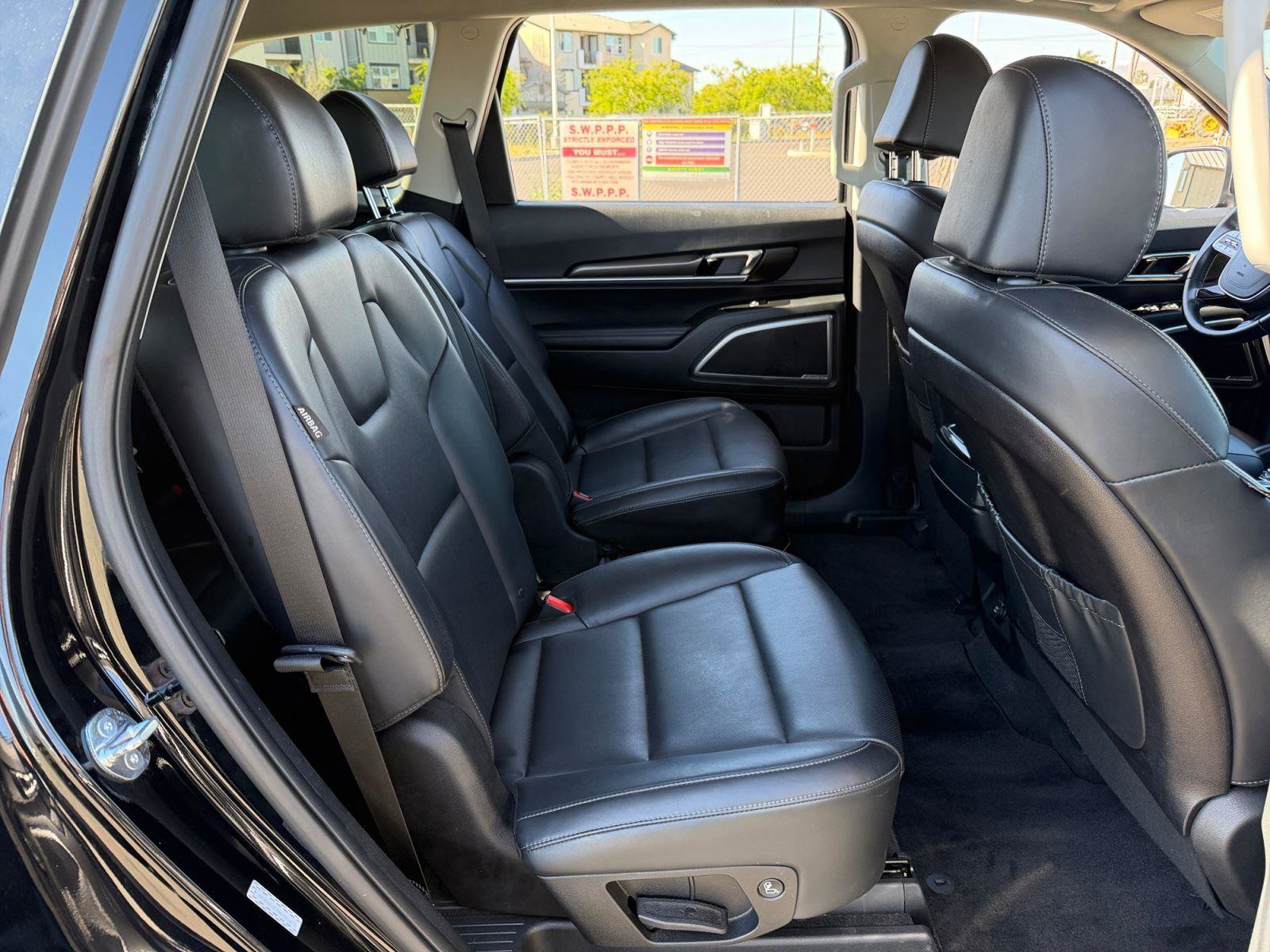 Used 2025 Kia Telluride S image 19