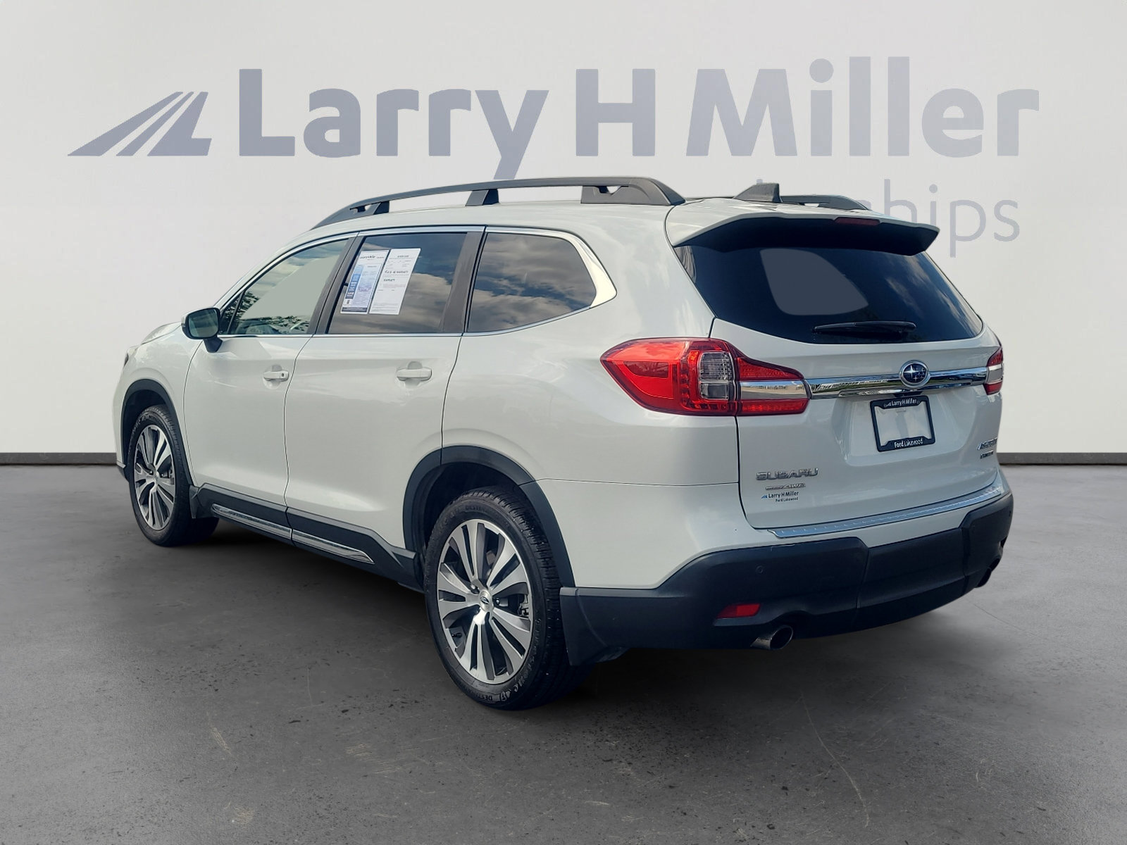 Used 2022 Subaru Ascent Limited w/ Popular Package #2A AWD/4WD image 3