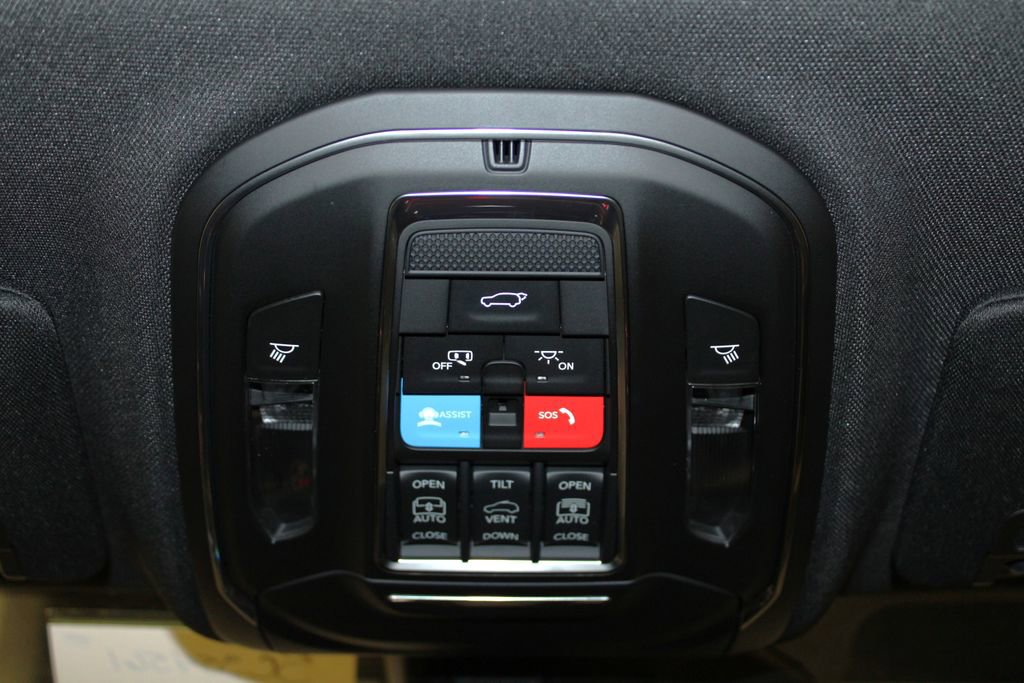 New 2025 Jeep Grand Cherokee Limited w/ Luxury Tech Group II image 20