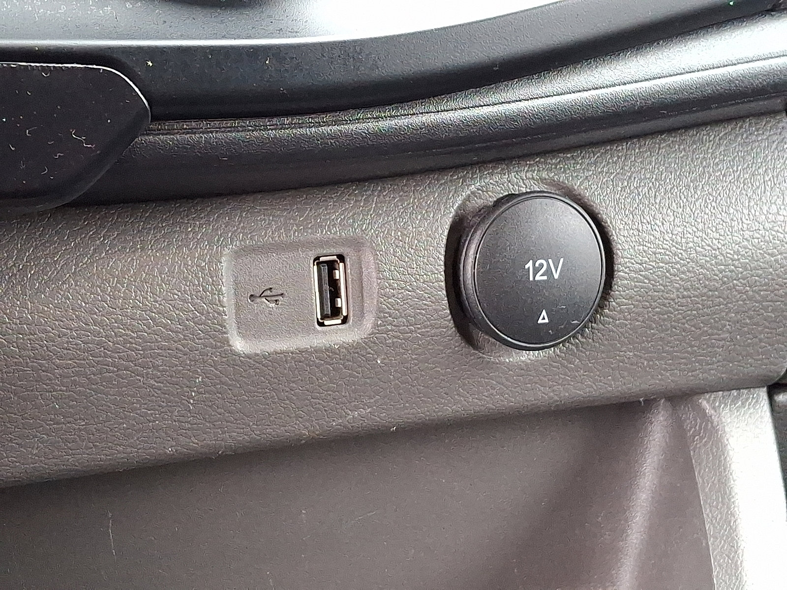 Certified 2024 Ford Transit 250 Low Roof w/ Exterior Upgrade Package image 23