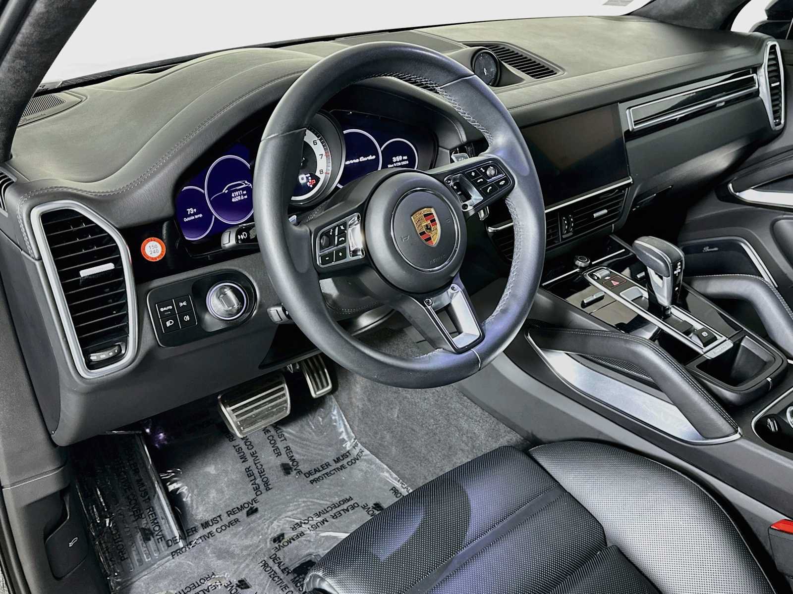 Certified 2023 Porsche Cayenne Turbo AWD/4WD image 4
