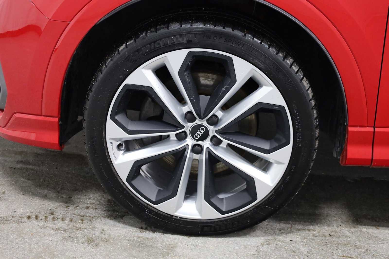 Used 2020 Audi Q3 2.0T Premium Plus w/ Premium Plus Package image 38